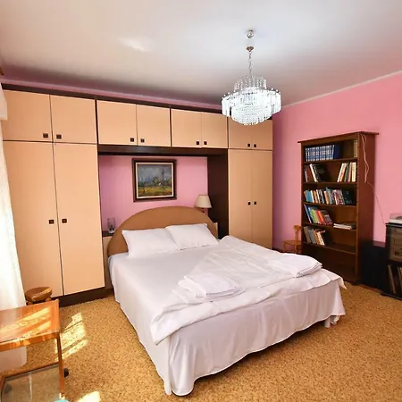 Kaza Apartment